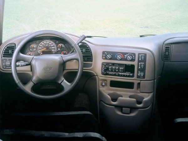 Chevrolet Astro фото
